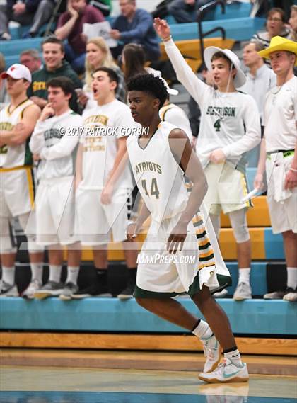 Thumbnail 1 in Lake Forest vs Stevenson (IHSA 4A Regional Semifinal)  photogallery.