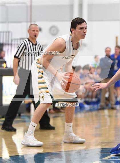 Thumbnail 1 in Lake Forest vs Stevenson (IHSA 4A Regional Semifinal)  photogallery.