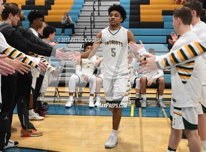 Thumbnail 1 in Lake Forest vs Stevenson (IHSA 4A Regional Semifinal)  photogallery.
