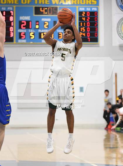 Thumbnail 1 in Lake Forest vs Stevenson (IHSA 4A Regional Semifinal)  photogallery.