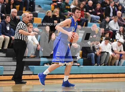 Thumbnail 2 in Lake Forest vs Stevenson (IHSA 4A Regional Semifinal)  photogallery.