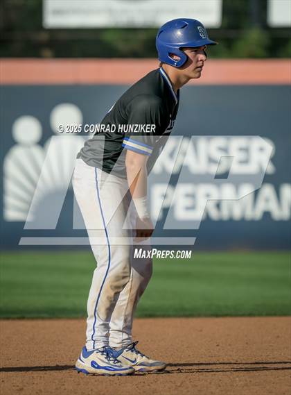 Thumbnail 1 in Glendora vs. San Dimas (CIF SS Division 3 Final) photogallery.