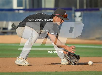 Thumbnail 2 in Glendora vs. San Dimas (CIF SS Division 3 Final) photogallery.