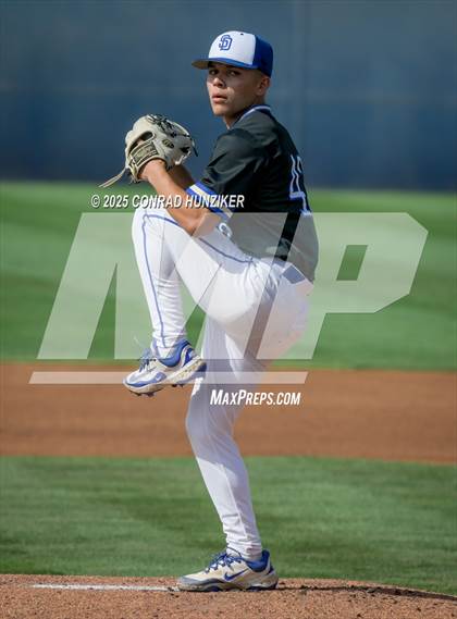 Thumbnail 1 in Glendora vs. San Dimas (CIF SS Division 3 Final) photogallery.