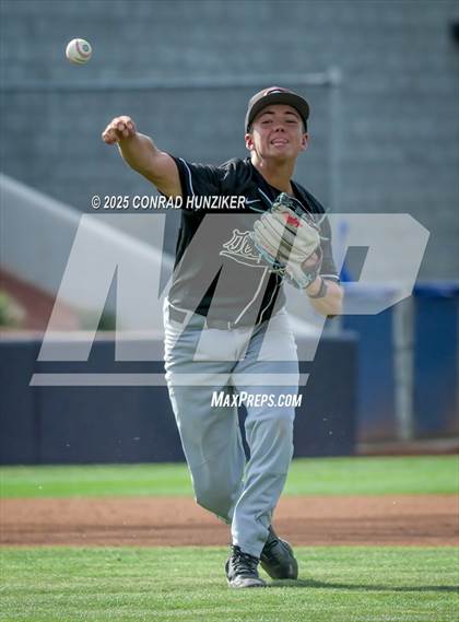 Thumbnail 3 in Glendora vs. San Dimas (CIF SS Division 3 Final) photogallery.