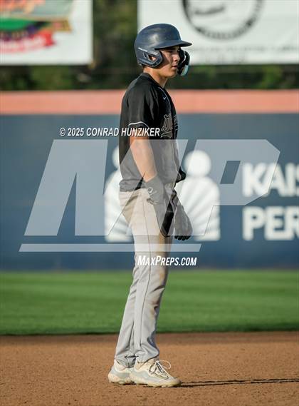 Thumbnail 2 in Glendora vs. San Dimas (CIF SS Division 3 Final) photogallery.
