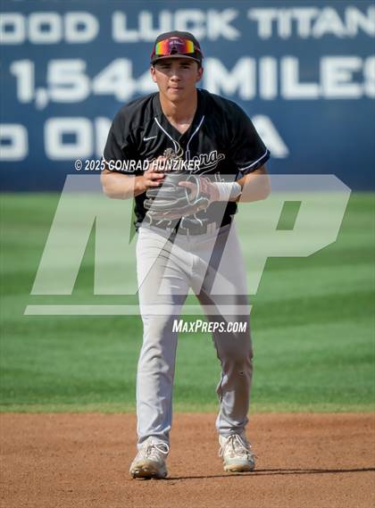 Thumbnail 2 in Glendora vs. San Dimas (CIF SS Division 3 Final) photogallery.