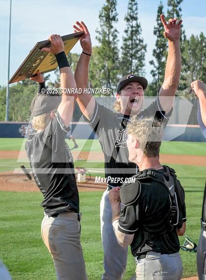 Thumbnail 3 in Glendora vs. San Dimas (CIF SS Division 3 Final) photogallery.