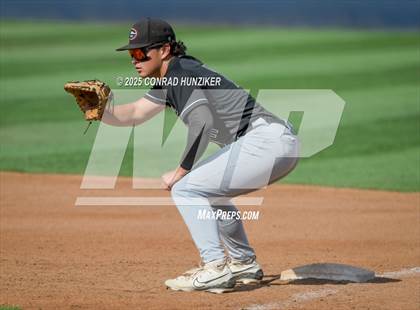 Thumbnail 2 in Glendora vs. San Dimas (CIF SS Division 3 Final) photogallery.