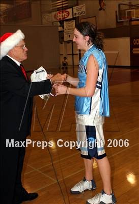 Thumbnail 1 in Irvine University vs. Northwood (Ocean View Tournament) photogallery.