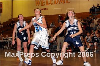 Thumbnail 2 in Irvine University vs. Northwood (Ocean View Tournament) photogallery.