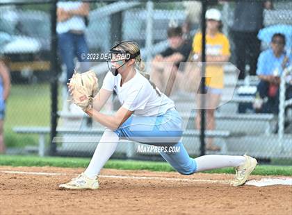 Thumbnail 3 in Joliet Catholic vs Lemont (IHSA 3A Sectional Semifinal) photogallery.