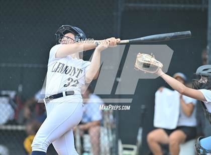 Thumbnail 2 in Joliet Catholic vs Lemont (IHSA 3A Sectional Semifinal) photogallery.