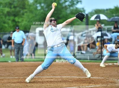 Thumbnail 3 in Joliet Catholic vs Lemont (IHSA 3A Sectional Semifinal) photogallery.