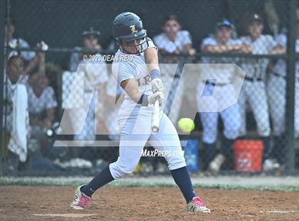 Thumbnail 3 in Joliet Catholic vs Lemont (IHSA 3A Sectional Semifinal) photogallery.
