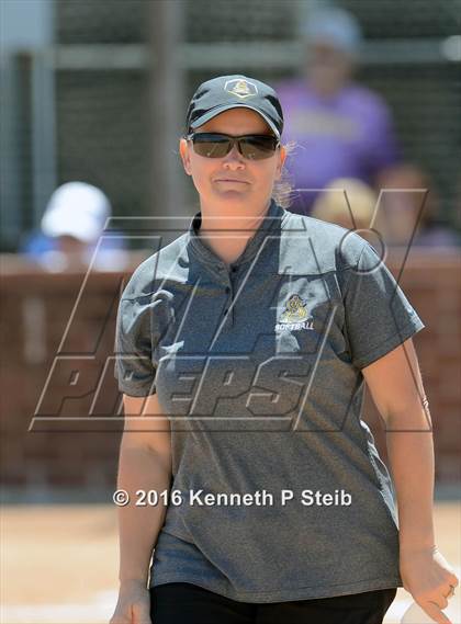 Thumbnail 2 in Hahnville @ St. Amant (LHSAA 5A 2nd Round Playoff) photogallery.