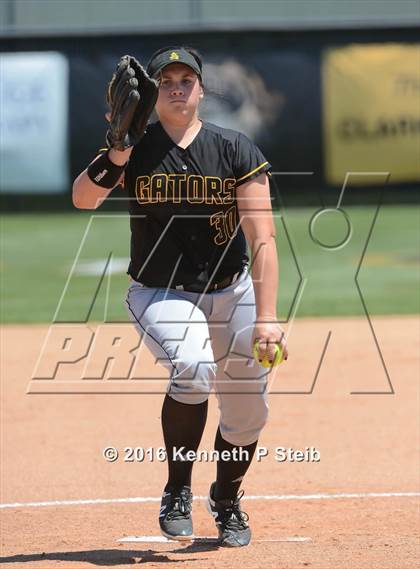 Thumbnail 3 in Hahnville @ St. Amant (LHSAA 5A 2nd Round Playoff) photogallery.