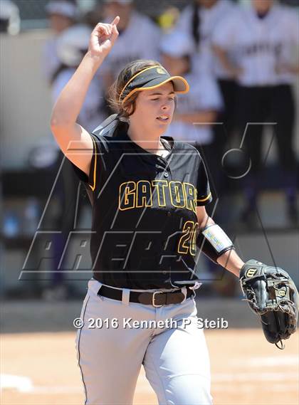 Thumbnail 3 in Hahnville @ St. Amant (LHSAA 5A 2nd Round Playoff) photogallery.