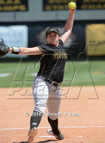 Thumbnail 2 in Hahnville @ St. Amant (LHSAA 5A 2nd Round Playoff) photogallery.