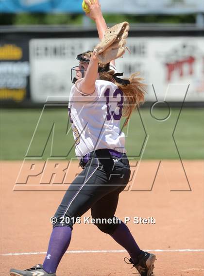 Thumbnail 2 in Hahnville @ St. Amant (LHSAA 5A 2nd Round Playoff) photogallery.