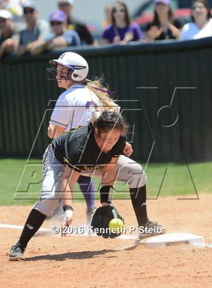 Thumbnail 3 in Hahnville @ St. Amant (LHSAA 5A 2nd Round Playoff) photogallery.