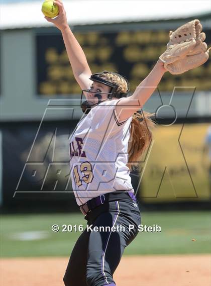 Thumbnail 1 in Hahnville @ St. Amant (LHSAA 5A 2nd Round Playoff) photogallery.