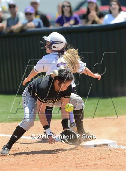 Thumbnail 2 in Hahnville @ St. Amant (LHSAA 5A 2nd Round Playoff) photogallery.