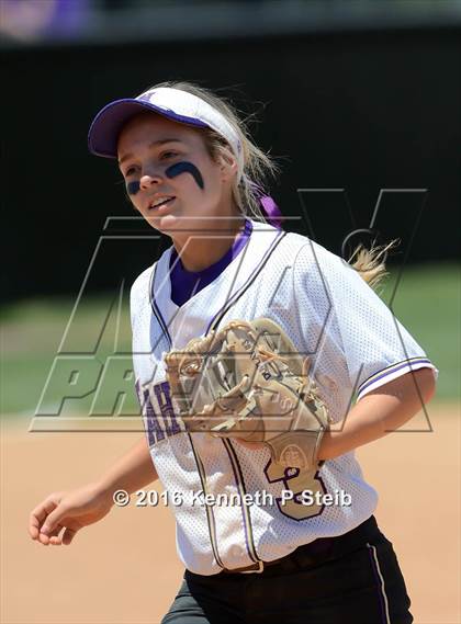 Thumbnail 2 in Hahnville @ St. Amant (LHSAA 5A 2nd Round Playoff) photogallery.