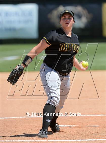 Thumbnail 3 in Hahnville @ St. Amant (LHSAA 5A 2nd Round Playoff) photogallery.