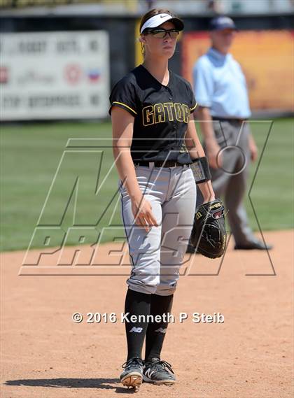 Thumbnail 1 in Hahnville @ St. Amant (LHSAA 5A 2nd Round Playoff) photogallery.