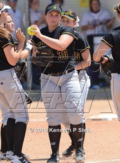 Thumbnail 2 in Hahnville @ St. Amant (LHSAA 5A 2nd Round Playoff) photogallery.