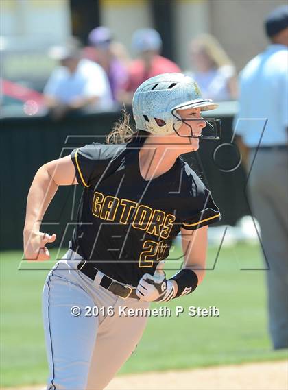 Thumbnail 3 in Hahnville @ St. Amant (LHSAA 5A 2nd Round Playoff) photogallery.