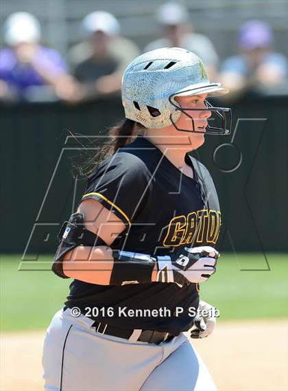 Thumbnail 2 in Hahnville @ St. Amant (LHSAA 5A 2nd Round Playoff) photogallery.