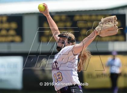 Thumbnail 3 in Hahnville @ St. Amant (LHSAA 5A 2nd Round Playoff) photogallery.