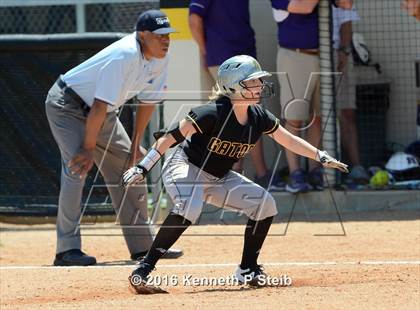 Thumbnail 1 in Hahnville @ St. Amant (LHSAA 5A 2nd Round Playoff) photogallery.
