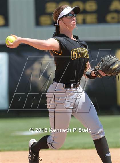 Thumbnail 1 in Hahnville @ St. Amant (LHSAA 5A 2nd Round Playoff) photogallery.