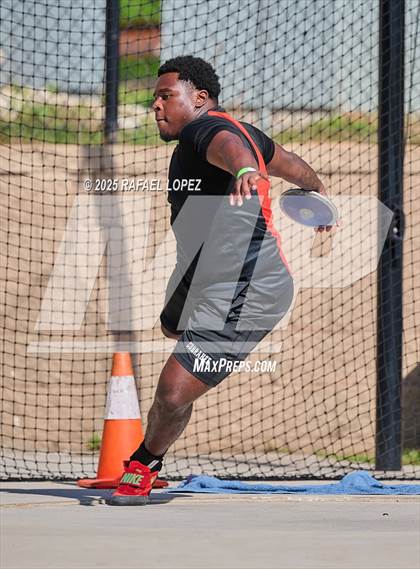 Thumbnail 3 in UIL 6A Track & Field Area 13&14 (Discus) photogallery.