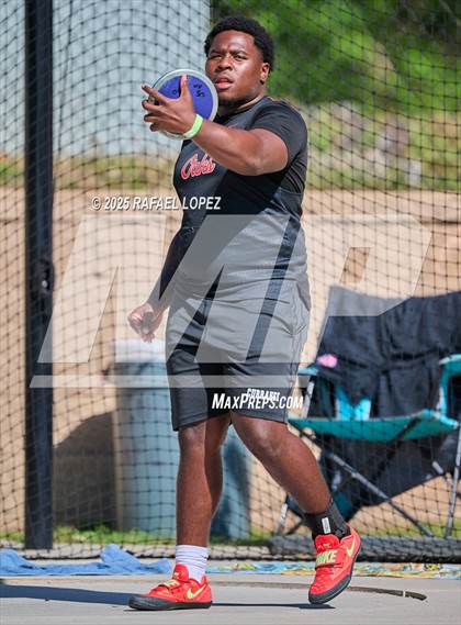 Thumbnail 1 in UIL 6A Track & Field Area 13&14 (Discus) photogallery.
