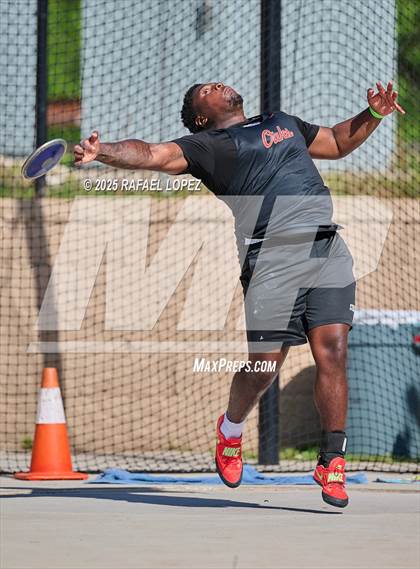 Thumbnail 3 in UIL 6A Track & Field Area 13&14 (Discus) photogallery.