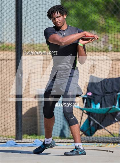 Thumbnail 3 in UIL 6A Track & Field Area 13&14 (Discus) photogallery.