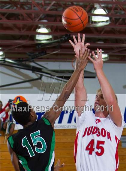 Thumbnail 1 in Judson vs Spring (McDonald's Texas Invitational) photogallery.