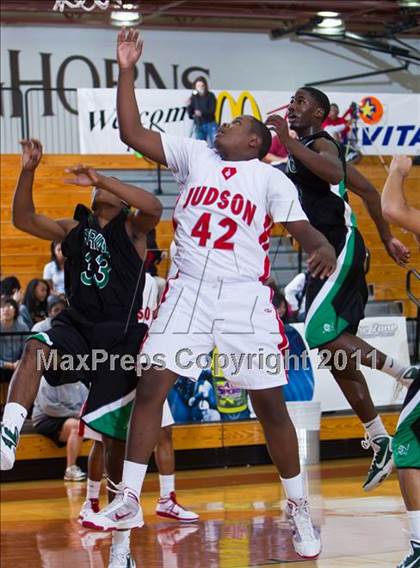 Thumbnail 1 in Judson vs Spring (McDonald's Texas Invitational) photogallery.