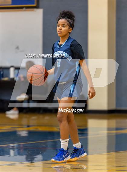 Thumbnail 1 in JV: Lowell vs. Valley Christian (Newark Optimist Club Holiday Classic) photogallery.