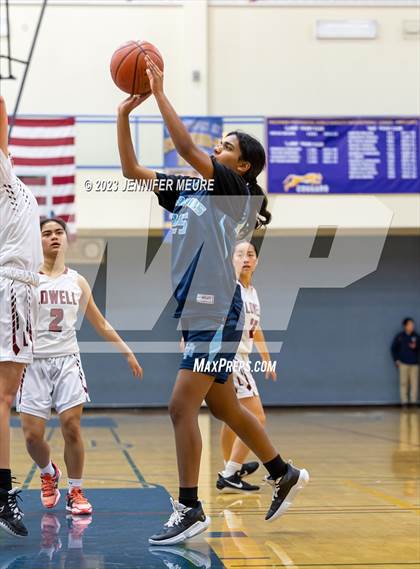 Thumbnail 3 in JV: Lowell vs. Valley Christian (Newark Optimist Club Holiday Classic) photogallery.