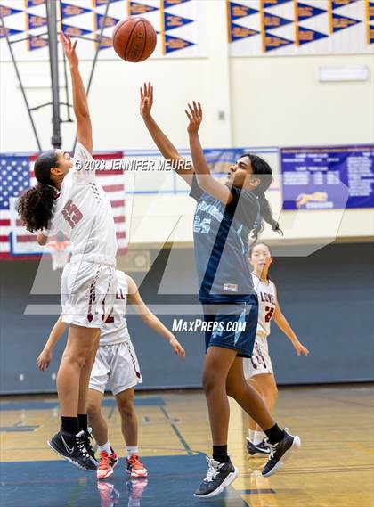 Thumbnail 1 in JV: Lowell vs. Valley Christian (Newark Optimist Club Holiday Classic) photogallery.