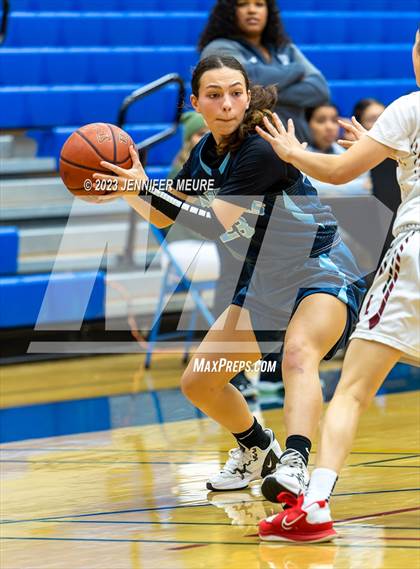 Thumbnail 1 in JV: Lowell vs. Valley Christian (Newark Optimist Club Holiday Classic) photogallery.