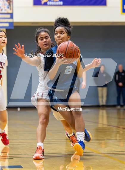 Thumbnail 3 in JV: Lowell vs. Valley Christian (Newark Optimist Club Holiday Classic) photogallery.