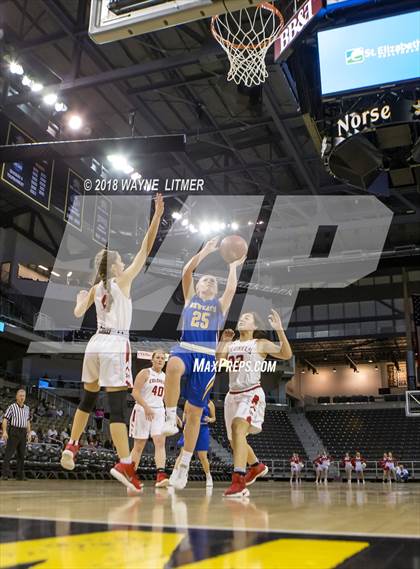 Thumbnail 3 in Newport Central Catholic vs Dixie photogallery.