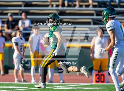 Thumbnail 2 in Royal @ Moorpark photogallery.