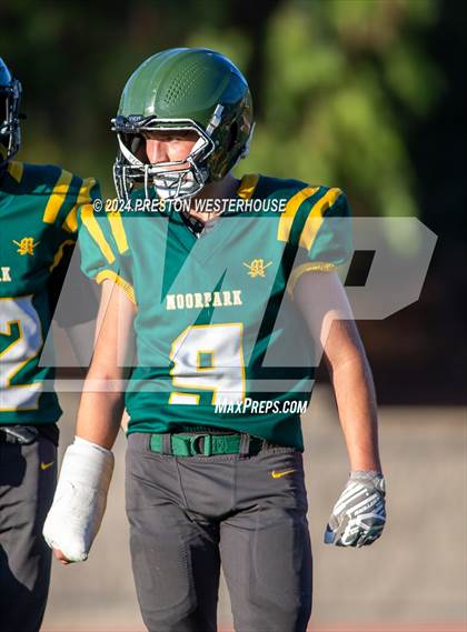 Thumbnail 2 in Royal @ Moorpark photogallery.